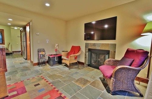 Park Meadows Condo | Luxury Condo, Private Hot Tub & Year-Round Recreation at Park City Racquet club Village