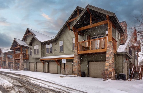 Kimball Junction Condo | Moose Mgmt at Foxpoint 1678C Front Balcony w BBQ-Walk to Shops-King bed-TopFloor