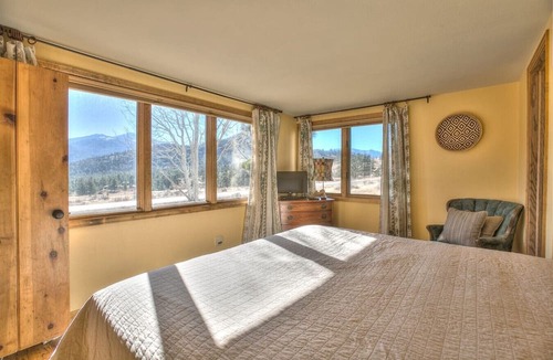 Estes Park Cabin | High Drive- So Close to the RMNP Entrance less than 5 Minute Drive