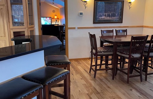 Leavenworth House | Riverdance Lodge: Best Family and Friends private Icicle River Fun Getaway!