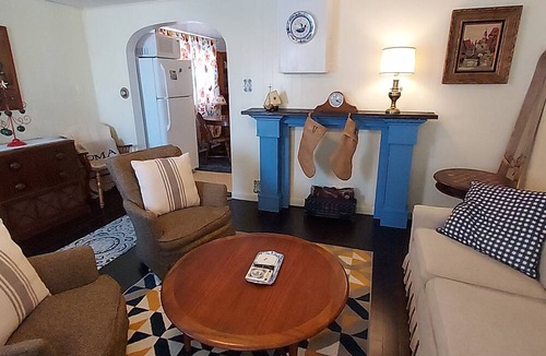 Red Lodge Cottage | Oma's 1890 Cottage with Hot Tub & Sauna in Red Lodge Montana