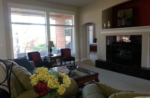 Hayden House | Executive Home in Hayden Lake Country Club Estates Discounts for 7+ & 28+ nights