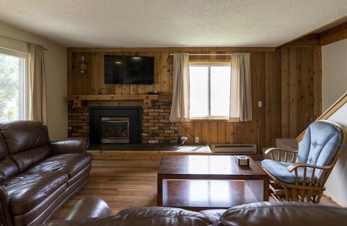 West Yellowstone Condo | Cozy Place To Enjoy After A Day In The Park