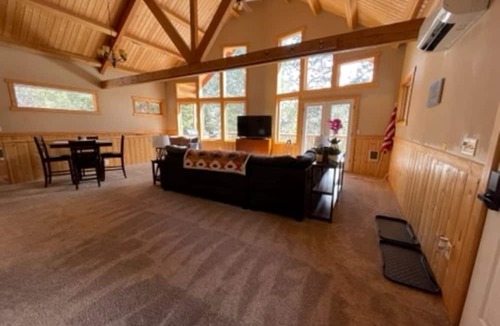 Riggins House | Seven Devils Mountain Retreat
