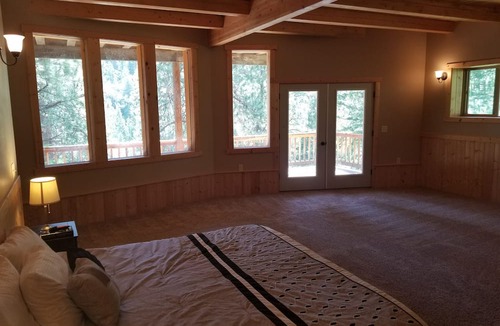 Riggins House | Seven Devils Mountain Retreat