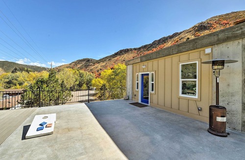 Lava Hot Springs Apartment | Lava Hot Springs Studio w/Views, Walk to River