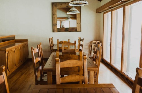 Atlanta House | The Ultimate Lodge for retreats, family reunions or Destination Weddings