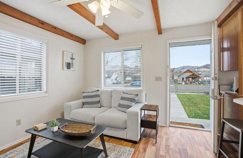 Pocatello House | NO cleaning fees! Fully renovated and stocked! Pets allowed!