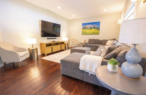 Leavenworth House | The Tyrolean: Pool, Hot Tub & Ski Hill Charm
