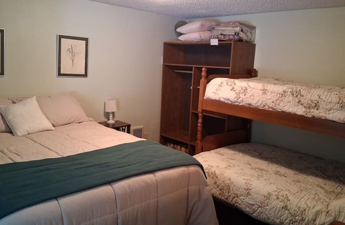 Loon Lake House | Fun Family Get-Away in Loon Lake, WA. Private year-round home that sleeps 14-16.