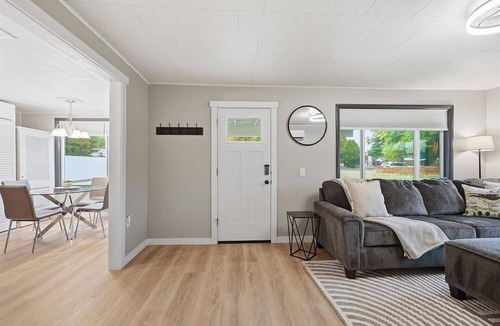 Boise Bench House | Modern Comfort for Your Fam & Your Dog(s)! >10 min to BSU, Downtown, & Airport | BBQ | RV Parking