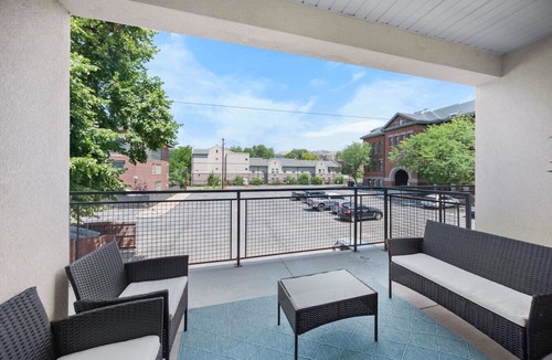 Downtown Salt Lake City Apartment | Deluxe Central 1BR 1BA Pool Hot Tub Gym Parking