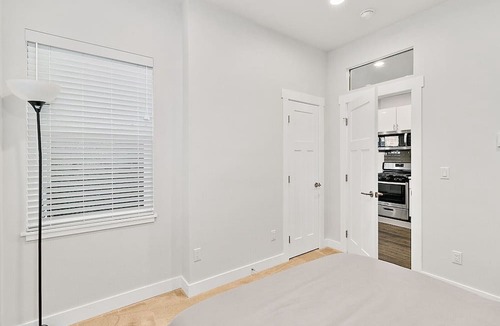 Bryn Mawr-Skyway Apartment | 2 Bed MIL unit with Lake Washington views