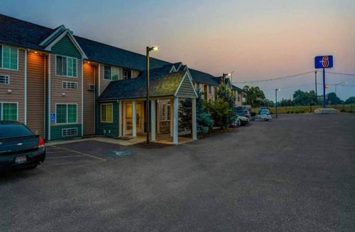 Idaho Falls Apartment | 1 Queen Bed | Non-Smoking