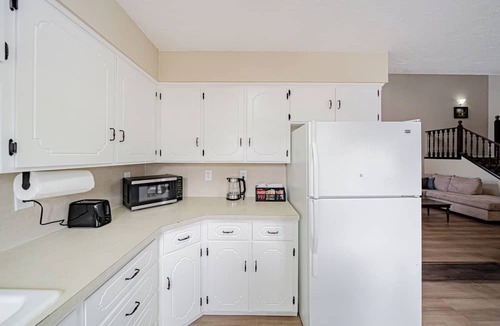 Rexburg House | Spacious family-friendly 3-bedroom townhome in heart of Rexburg