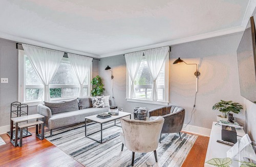Hilltop House | Charming Tacoma Vacation Rental: 2 Mi to Downtown!