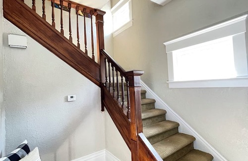 Cliff - Cannon Apartment | Cozy, elegant, and Victorian modern house Downtown less than 5 minutes.