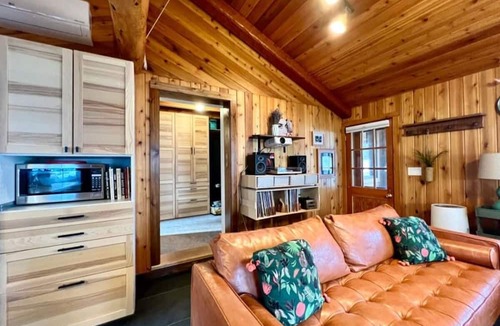 Somers Cabin | Osprey Getaway on Somers Bay