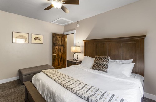 West Yellowstone Apartment | Cozy 1-Bedroom Yellowstone Hideaway, 1 Minute from Yellowstone Park!