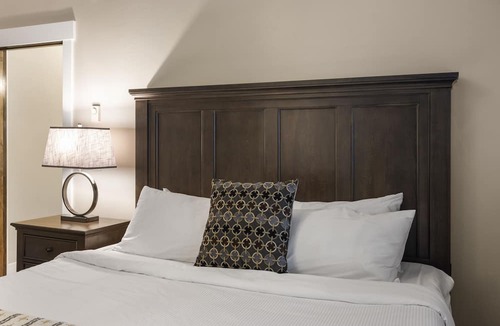 West Yellowstone Apartment | Cozy 1-Bedroom Yellowstone Hideaway, 1 Minute from Yellowstone Park!