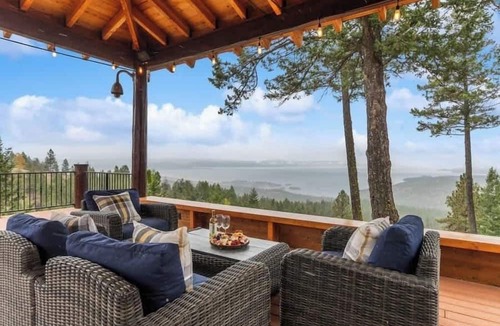 Somers House | Luxury Lake View Mountain Escape