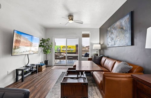 Downtown Salt Lake City Apartment | Beautiful, Opulent Central City 1BD1BA- Amenities!