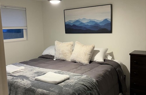 South Salt Lake House | Cozy home near the mountains that allows you to enjoy all Utah has to offer!