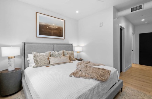 Big Sky Condo | FRANKLIN TOWN CENTER