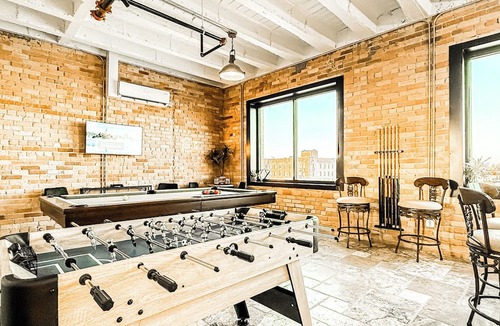 Idaho Falls Apartment | Private North Penthouse w/Arcade Games,Tanning&Redlight Beds
