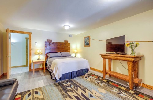 Emigrant Villa | Spacious Yellowstone River Retreat w/Trails!