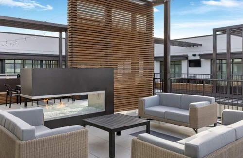 People's Freeway Apartment | The Beehive Haven DT Garage Parking