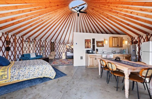 Lava Hot Springs Apartment | 7 mins from Lava Hot Springs-Thailand Themed Yurt