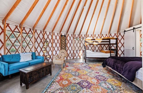 Lava Hot Springs Apartment | 7 mins from Lava Hot Springs-Thailand Themed Yurt