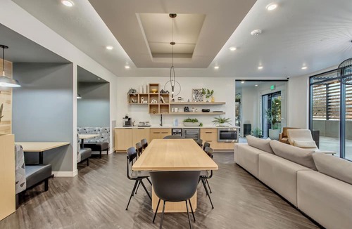 Sugar House Apartment | Sugarhood SLC Penthouse 3BR/2BA/Co-Working Space/Gym & Free Garaged Parking