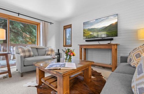Teton Village Villa | RMR: Wind River 9 Townhome in Teton Village