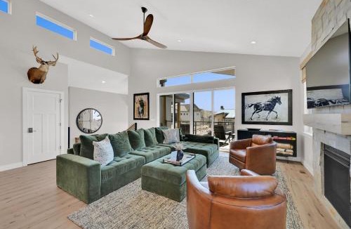 Wolf Creek House | Powder Mountain Views Hot Tub Luxury Eden Retreat for Families
