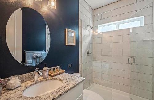 Garden District House | 4BR Retreat Near Downtown 2 Kitchens Sleeps 11