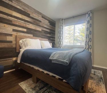Lava Hot Springs Hotel | Library INN - Boutique Rooms - Free Breakfast - Hot Tub