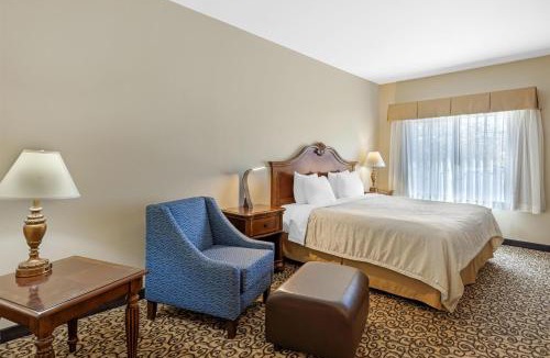Frontier Hotel | Best Western PLUS Fossil Country Inn & Suites