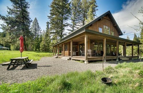 Tamarack Resort House | Cozy Cabin Nestled at the Base of Tamarack Resort!