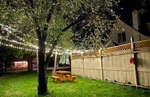 University District Bed & Breakfast | This Old Frat House Boutique Guest