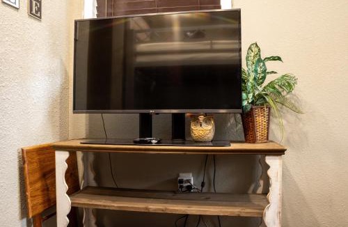 Meridian House | Best Deal in a peaceful neighborhood