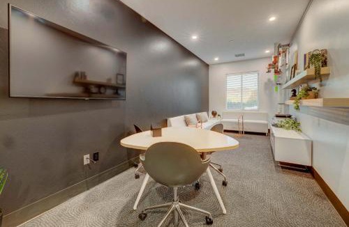 Fairpark Apartment | Walkable SLC 2BR Delta & Airport