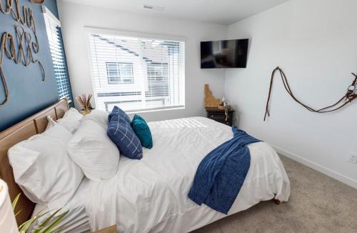 Eagle House | Velvet Spur - Pool - Sauna - Play ground - 4 BR