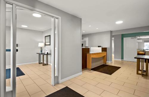 Cottonwood Heights Hotel | MainStay Suites Salt Lake City Fort Union