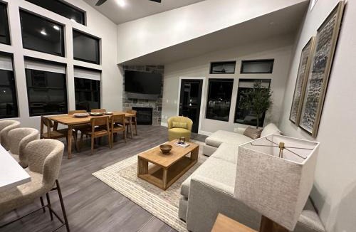 Park City Apartment | New East Deer Valley, 1 min, B6301, Luxury 3br condo, Park City 10 min