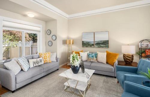 West Queen Anne House | Modern Queen Anne Home with Stunning Water Views