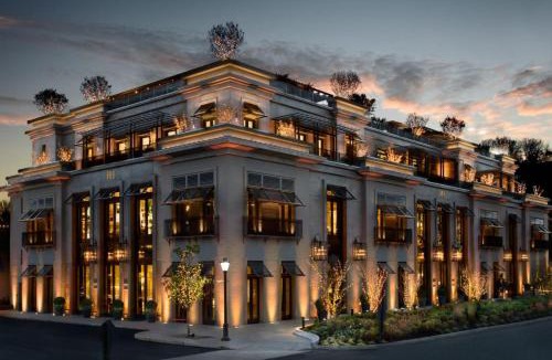 University District House | Ravenna Trailside Retreat Walk to UW and U-Village