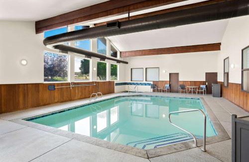 Jerome Hotel | Best Western Sawtooth Inn and Suites