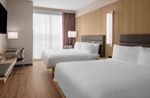 Downtown Vancouver Hotel | AC Hotel by Marriott Vancouver Waterfront